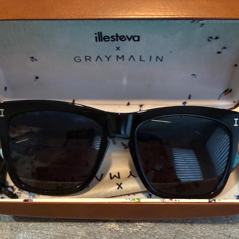 Illesteva x Gray Malin Black Sunglasses- women los feliz